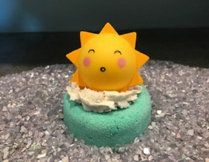 Bath Bomb with Sunshine squirt toy